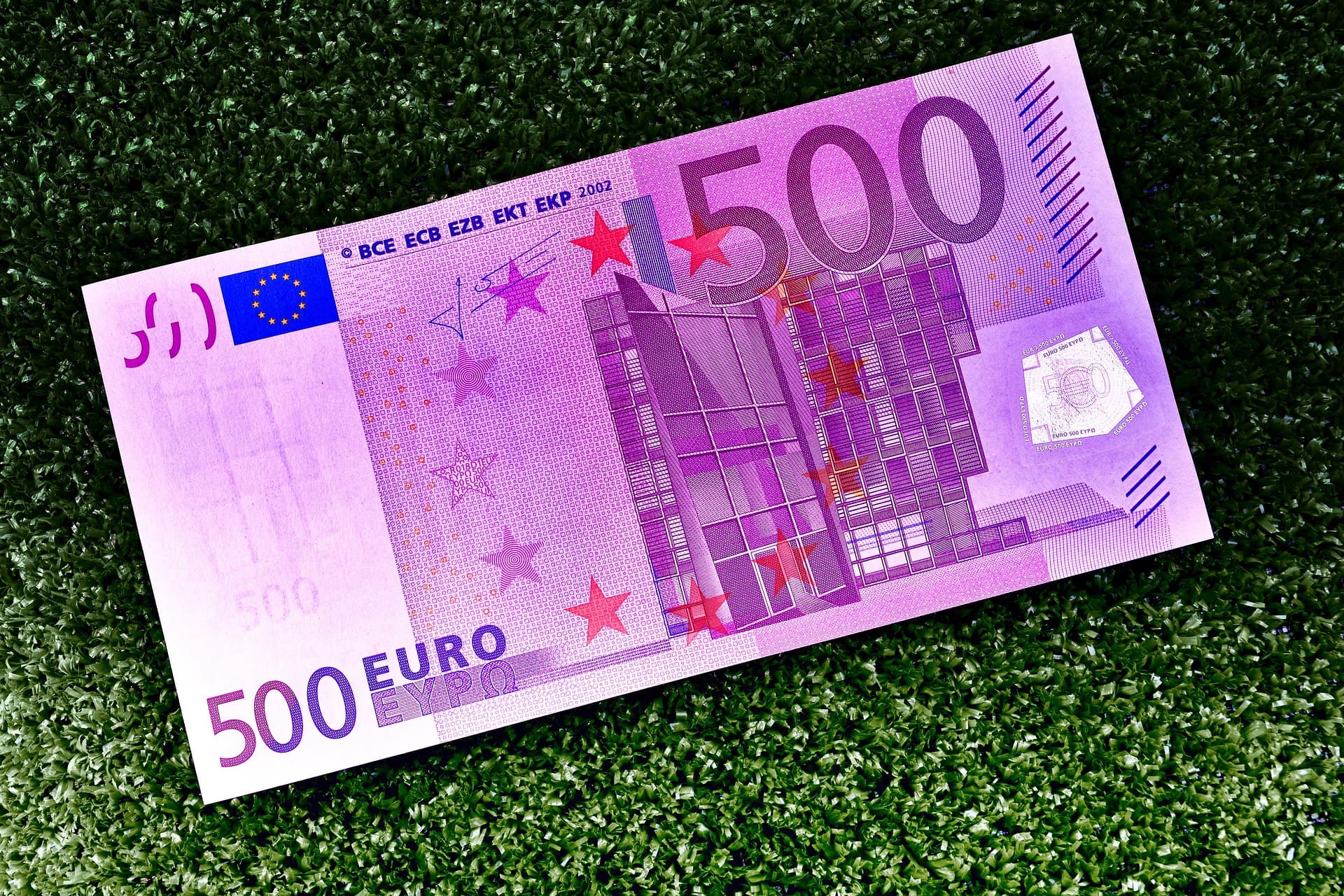 Lire la suite à propos de l’article Billet de 500 euros en France : est-il vraiment interdit ?